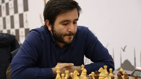 Eltac Səfərli liderlər qrupunda