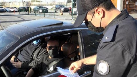 Göyçayda polis viruslu xəstələri saxladı