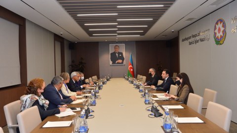 XİN rəhbərinin müavini IFRC Baş katibini qəbul etdi