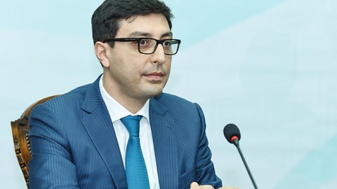 Nazir qalmaqallı müavinindən danışdı: "Yüksək təcrübəyə malik mütəxəssisdir"