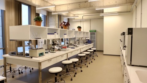 UNEC-də laboratoriyaya Aziz Sancarın adı verildi - FOTO