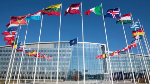 NATO Ukraynaya görə TOPLANDI