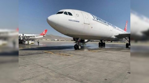 Deputat Vüqar Bayramovun mindiyi təyyarədə nasazlıq YARANDI
