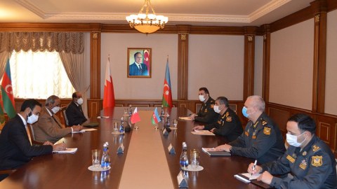 Zakir Həsənov Bəhreyn Müdafiə Qüvvələrinin Baş Komandanı ilə görüşüb