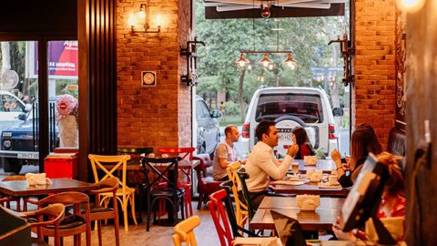 Kafe və restoranların iş saatı UZADILDI