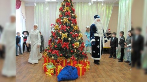 Yeni il şənlikləri ilə bağlı məktəb direktorlarına tapşırıqlar verildi