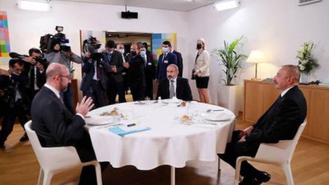 Şarl Mişel üçtərəfli görüşlə bağlı BƏYANAT YAYDI