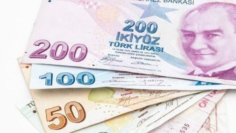 Türk lirəsi bir az da UCUZLAŞDI