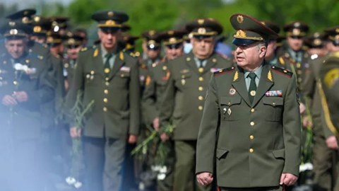 Ermənistanda generallar Baş Qərargah rəisi olmaq təklifini RƏDD ETDİLƏR