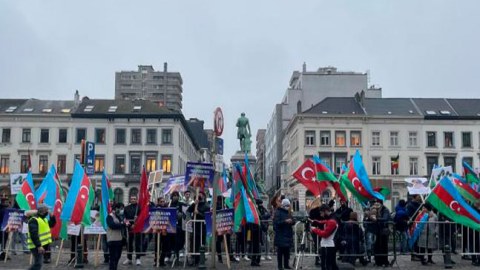 Brüsseldə Azərbaycana dəstək nümayişi keçirilib