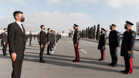 Vilayət Eyvazov sıra baxışı keçirdi