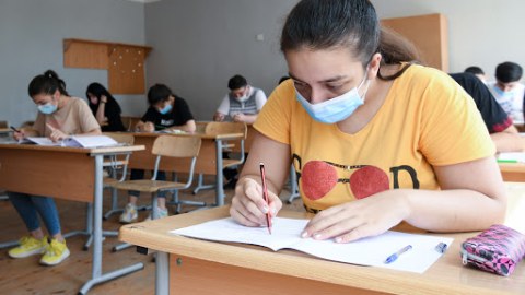 Dövlət İmtahan Mərkəzi qəbula hazırlaşan abituriyentləri ÇAŞDIRIB