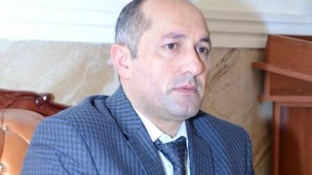 Koronavirusa yoluxmuş şair xəstəxanadan evə buraxıldı