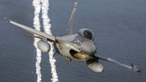 Rumıniya 32 ədəd F-16 alır