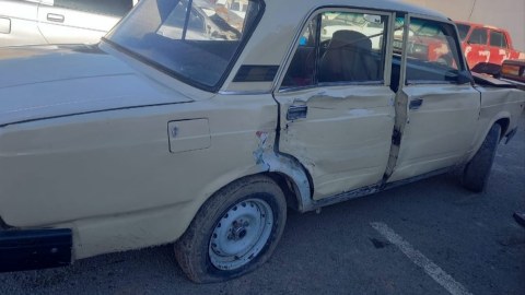 Narkotik çəkib maşın sürərkən qəza törətdi - FOTO