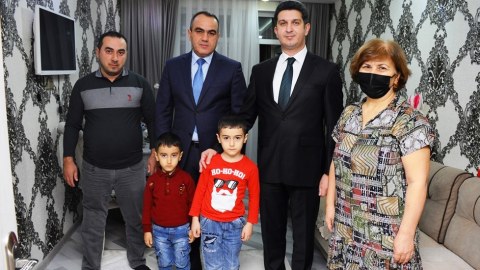 İcra başçısı qazini evində ziyarət edib - FOTO