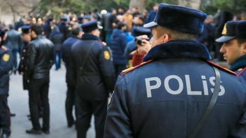 Kim deyir ki, Amerika polisi Azərbaycandakından yaxşıdır? 