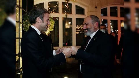 Paşinyan Makronu təbrik etdi