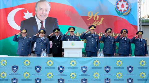 Gömrük işçilərinin maaşı ilə bağlı FƏRMAN  