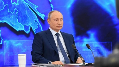 Putin jurnalistlərin suallarına CAVAB VERİR - VİDEO 
