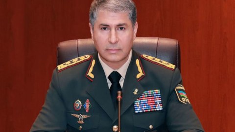 Nazir polis rəisini nöqsanlara görə işdən çıxardı