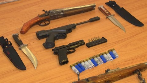 Polis əməliyyat keçirdi - 14 nəfərin tüfəngi əlindən alındı