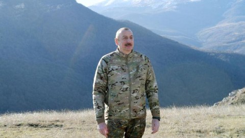 İlham Əliyev: “Kədərlənirəm ki, atam bu günü görə bilməyib”