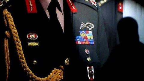 Türkiyə ordusunun 150 generalı vəzifəsindən azad edilib