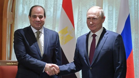 Putin misirli həmkarı ilə danışdı