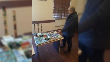 “Məktəbli” mağazasında fişəng satan şəxs saxlanıldı - FOTO