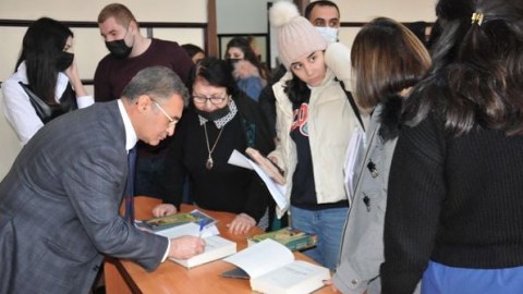 Nəsiman Yaqublunun yeni kitablarının təqdimatı olub