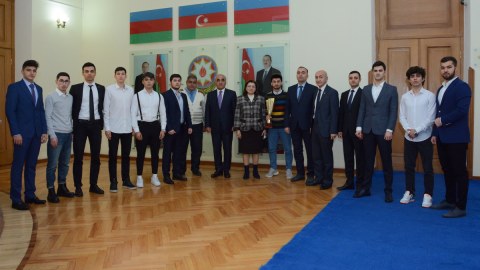 UNEC-in rektoru qaliblərlə görüşüb - FOTO