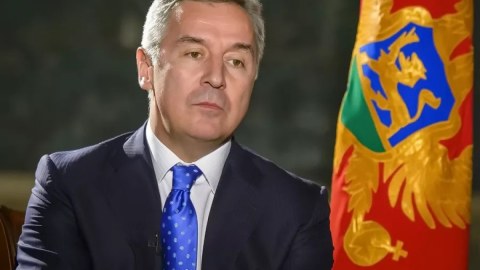 Monteneqro Prezidentindən İlham Əliyevə TƏBRİK