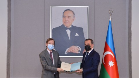 Əlcəzairin yeni səfiri Azərbaycana gəldi