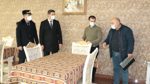 Naftalanda reydlər davam edir