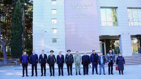 Naftalanda qazilərə medallar verildi