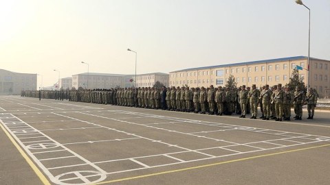 Naxçıvanda hərbçilər mükafatlandırıldı
