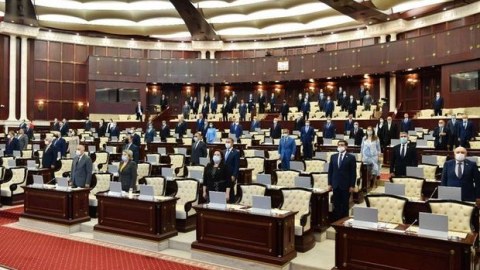 Parlamentin yaz sessiyasının vaxtı AÇIQLANDI