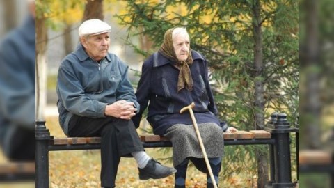 Kişilərin və qadınların pensiya yaşı AÇIQLANDI