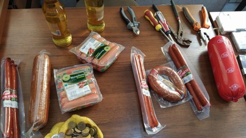 Xaçmazda içki və siqaret oğurluğu