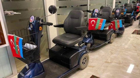 Yüzədək qazi əlil arabaları ilə təmin edildi