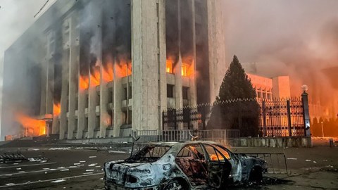 Qazaxıstan baş verənləri xaricdən hücum kimi qiymətləndirdi
