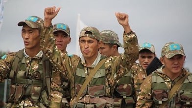 Desant qoşunları Almatıda iğtişaşçılarla döyüşür