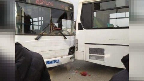 Bakıda 3 avtobus toqquşub - Xəsarət alan var