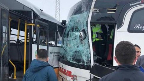 Toqquşma zamanı avtobuslarda sərnişin olmayıb - RƏSMİ