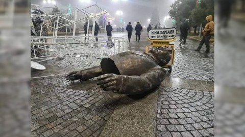 Qazaxıstan fəlakətli bir yola girdi