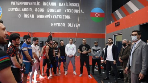 Gənclər və idman naziri Zabit Səmədovla görüşdü