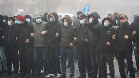 Qazaxıstanda 2 minə yaxın etirazçı SAXLANILDI 