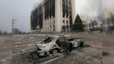 Qazaxıstanda 1 jurnalist həlak olub, biri yaralanıb
