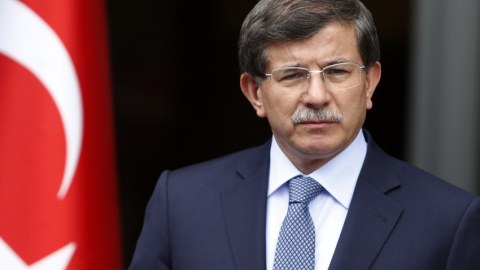 Əhməd Davudoğlu Tokayevin KTMT-yə müraciətindən TƏƏSSÜFLƏNİB